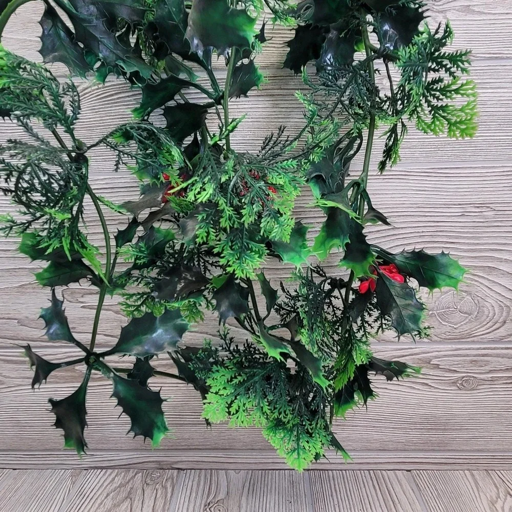 Holiday Spirit Christmas Garland 9ft Greenery Vintage 1993‎ Holly Berry Deluxe
